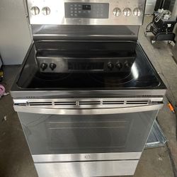 STOVE GE BRAND NEW STAINLESS STEEL 