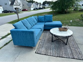 Beautiful sofa in good condition✨🩶free delivery