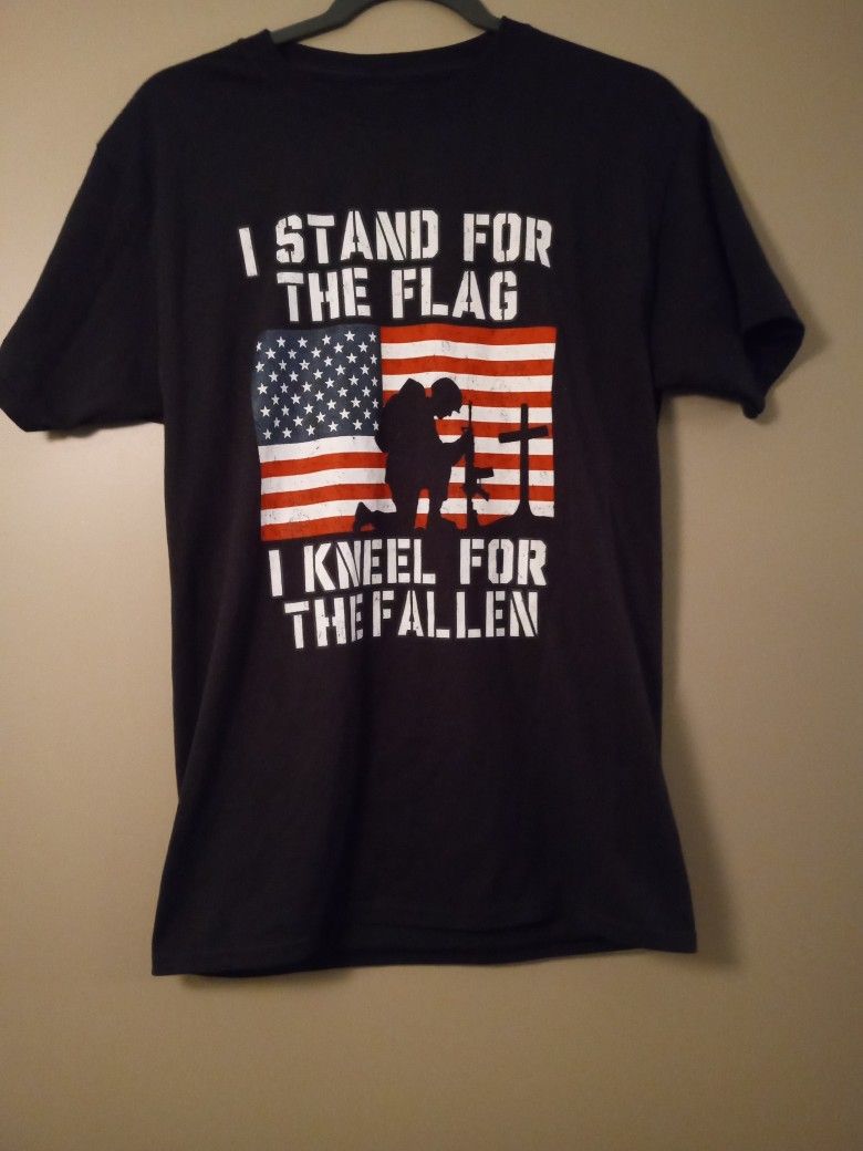 Like New Praying Soldier Black T-shirt. Size M.