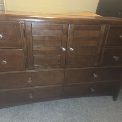 Dresser, wide 75.00 OBO