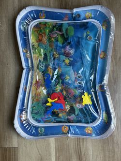 Tummy time water mat