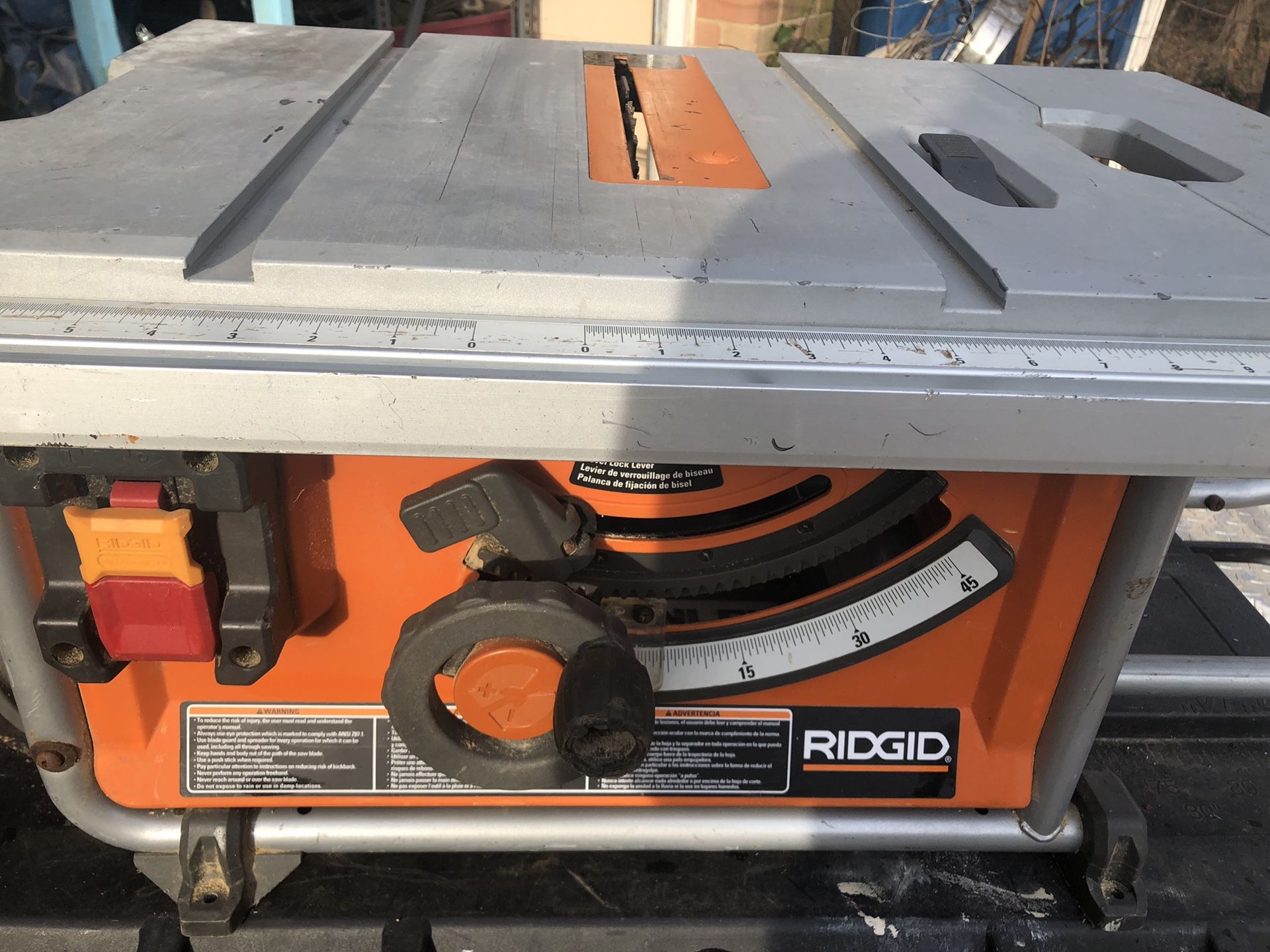 Portable table saw Ridgid