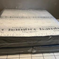 MATTRESS NEW KING SIZE PILLOW-TOP AND BOX SPRING-2PCS-OFFER DELIVERY 