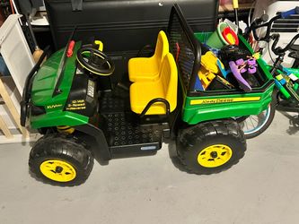John Deere Kids Electric Gator
