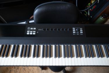 Native Instruments S88 MK1 – 88 Weighted Keys, Any DAW – $200