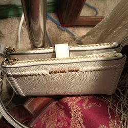 MK WRISTLET