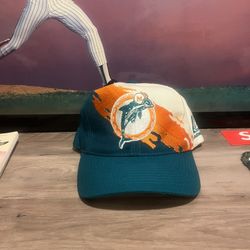 Vintage 90s Miami Dolphins Logo Athletic Splash NFL Pro Line Snapback Hat New