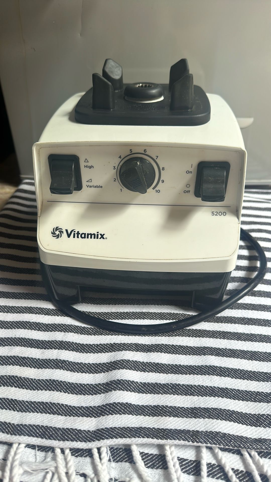 White Vitamix 5200 Blender