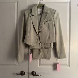 Women’s 2pc Avec Les Filles sage pantsuit size xs.