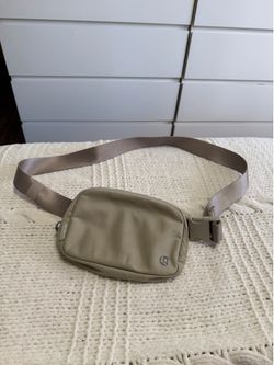 lululemon belt bag