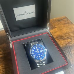 Jerome Lemars Diver 