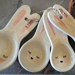 set of ceramic bunny measuring spoons