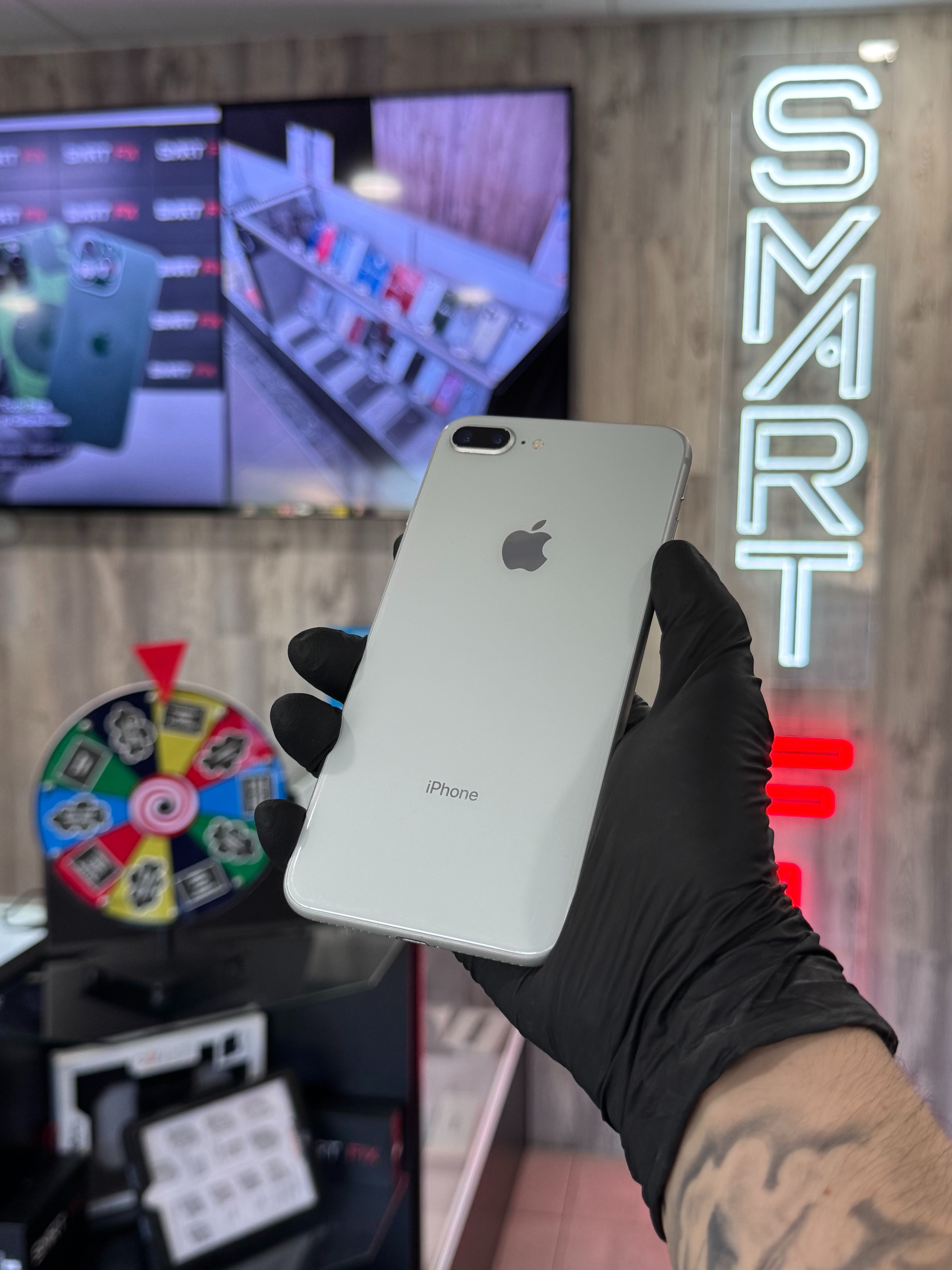 Apple iPhone 8 Plus 64 GB - White (Unlocked) + Warranty