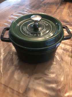 Dutch Oven /La Cocotte Staub