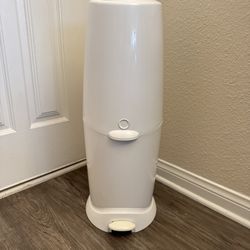 Genie Step Diaper Pail - White