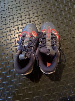 Youth size one under Armour cleats
