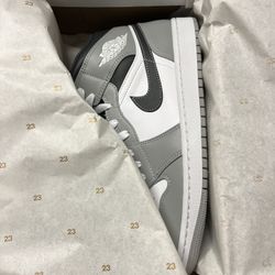 Jordan 1 Mid Smoke Grays SIZE 8, 9, 10