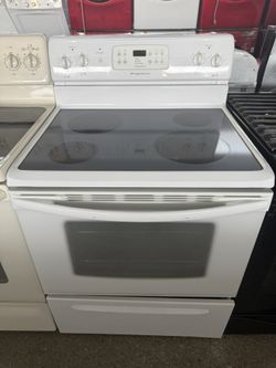 Frigidaire Glass Top Electric Stove 