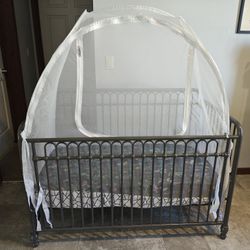 $560 Set Value! Baby/toddler crib set! Changing table, sheets, tent, mattress, etc.
