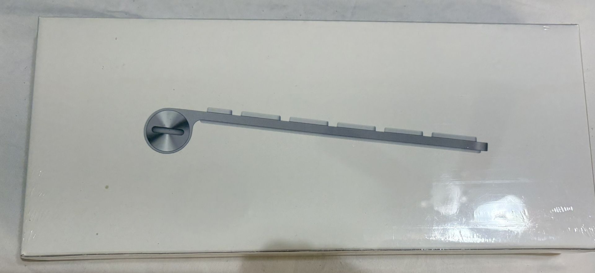 APPLE Wireless Keyboard. Brand New !.