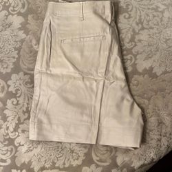 NWT Banana Republic 5” Inseam Women’s Khaki Twill Short Size 14