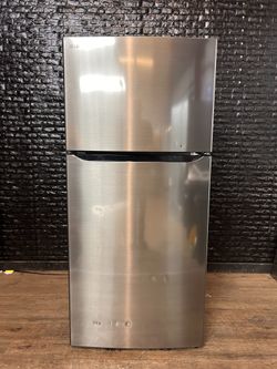 LG REFRIGERATOR w/WARRANTY! R3715A