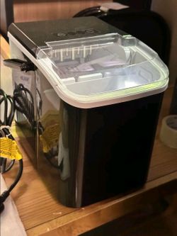 Ice maker. It works