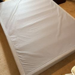 Queen Size Mattress And Box Spring With Metal Frame 