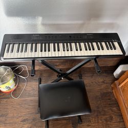 Alesia 61 Key melody 61 Mk4 Portable Keyboard Bundle Kit