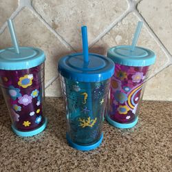 STRAW CUPS NEW   All For $5