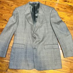 🔥Burberry Men’s Suit Jacket (size 44L)🔥
