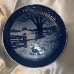 VTG ROYAL COPENHAGEN 1971 “HARE IN WINTER” PORCELAIN BLUE COLLECTORS PLATE