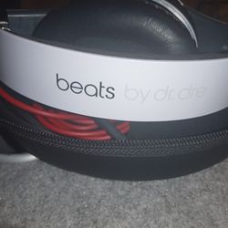 Beat Headphones 🎧