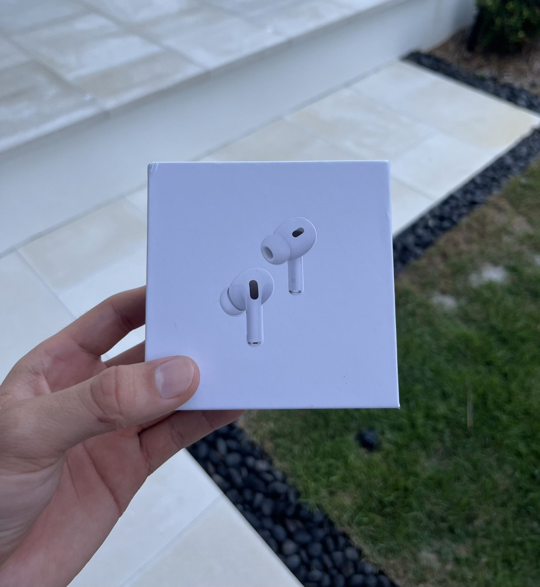 Airpods Pro 2nd Gen/ Magsafe Charge