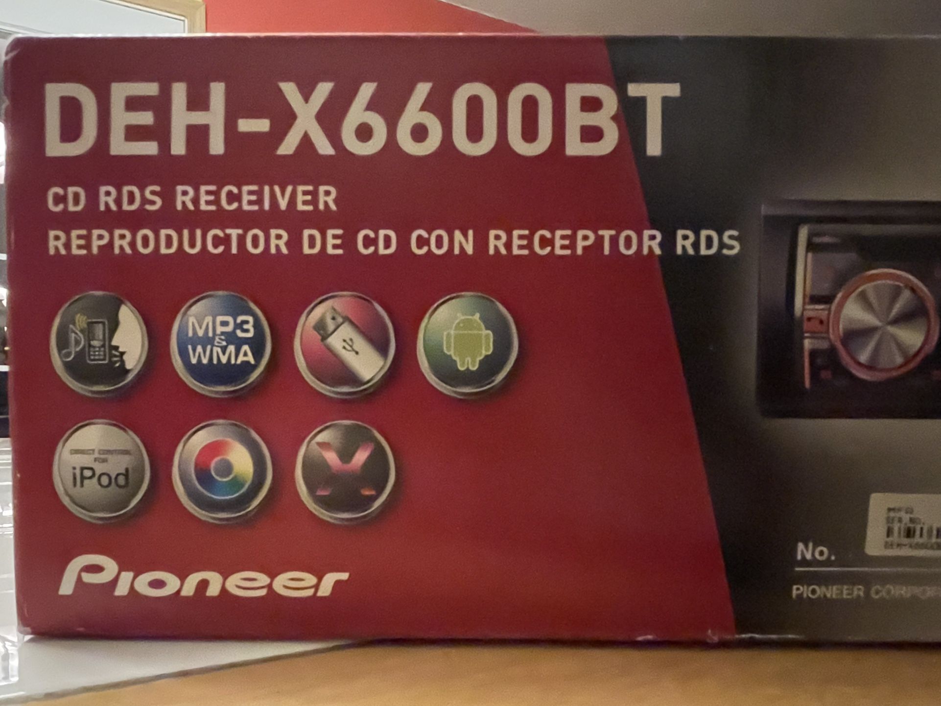 Pioneer In- dash CD/MP3/USB/Bluetooth Car Stereo Receiver DEH-X6600BT