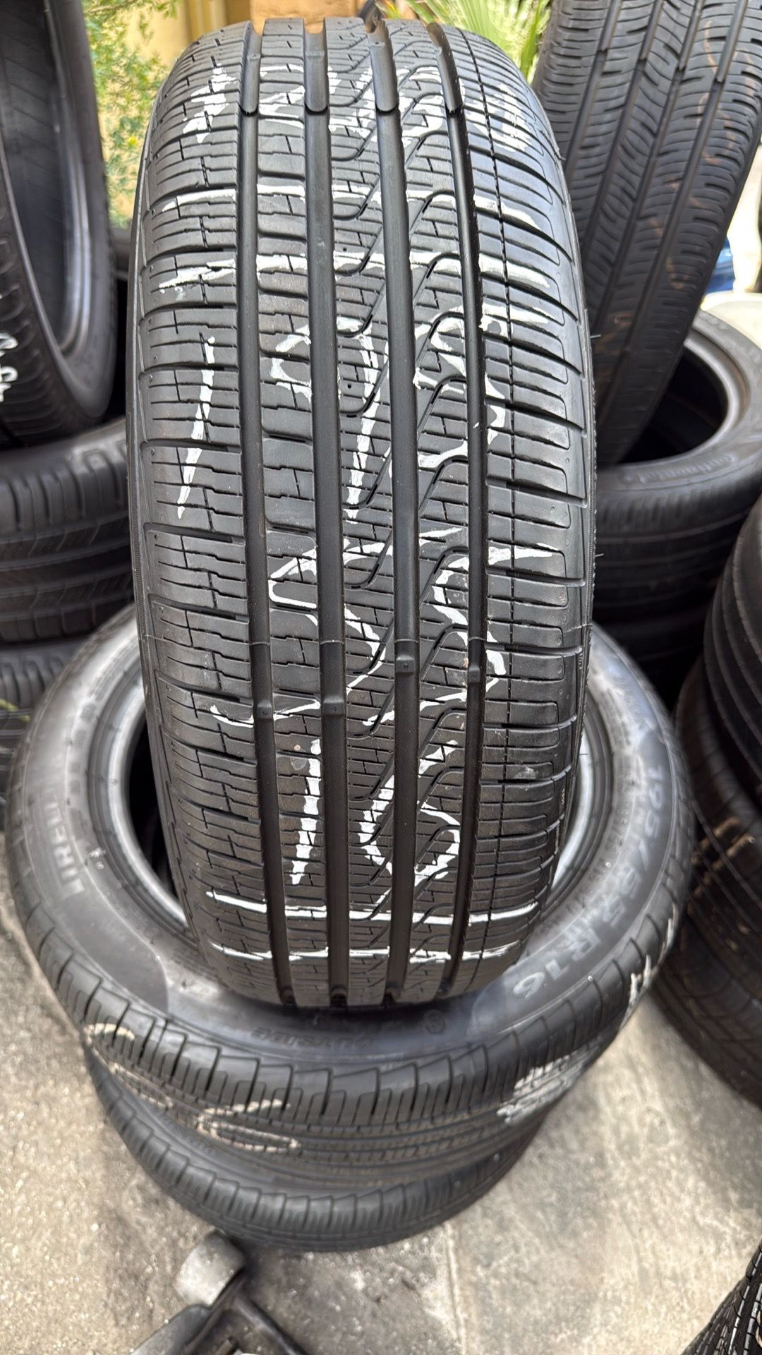 Tires un set 195-55-16