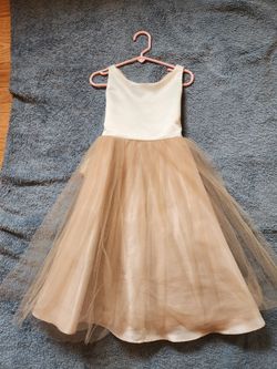 Whote amd Peach or Cream formal dress for girls size 4.