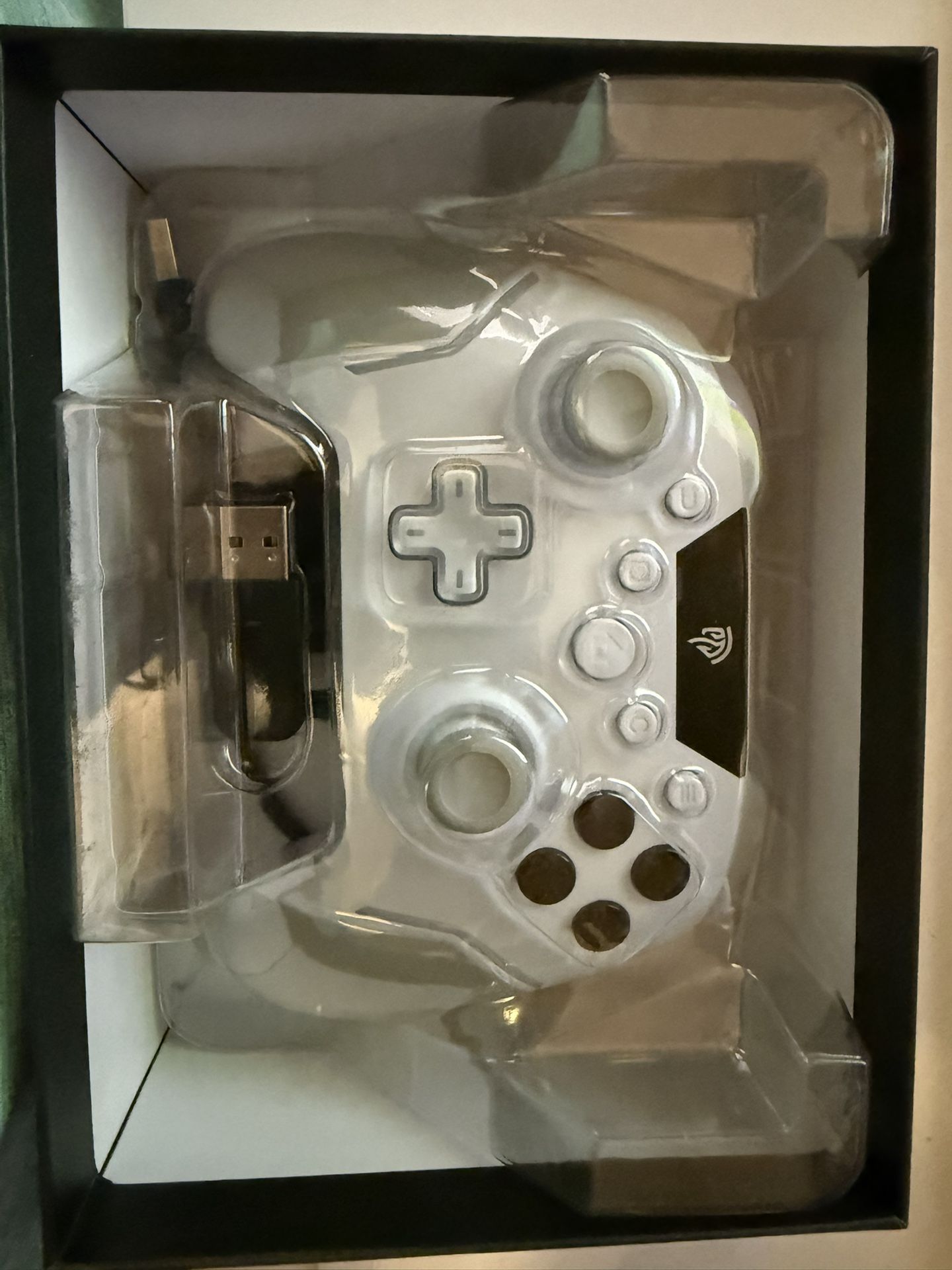 EasySMX X20 Wireless Gaming Controller With RGB Backlit, 2-Stage Hall Effect Stick