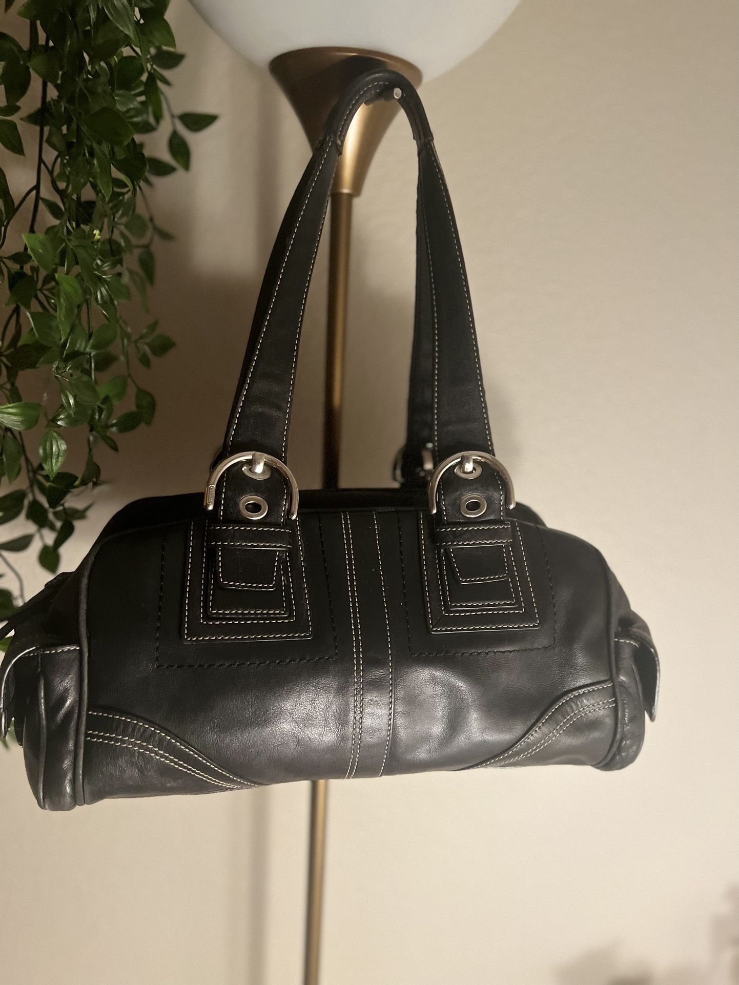 Authentic Coach Black Leather Handbag Purse C063-10036