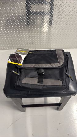 Mini Targus brand bag for iPad, tablets, or netbooks