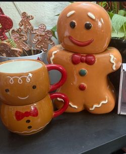 Christmas Gingerbread Cookie Jar And 2 Mugs