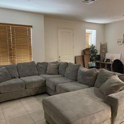 LARGE Grey Sectional With Chase 