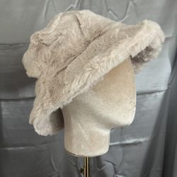Cream Color Furry Fuzzy Bucket Hat Brand New