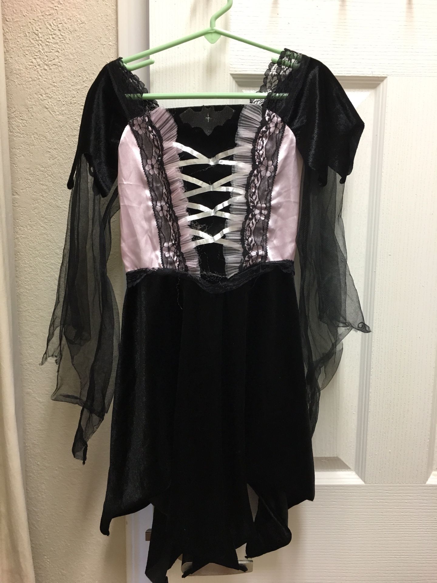 Girls Bat Girl Halloween Costume Size M (4-7yrs)