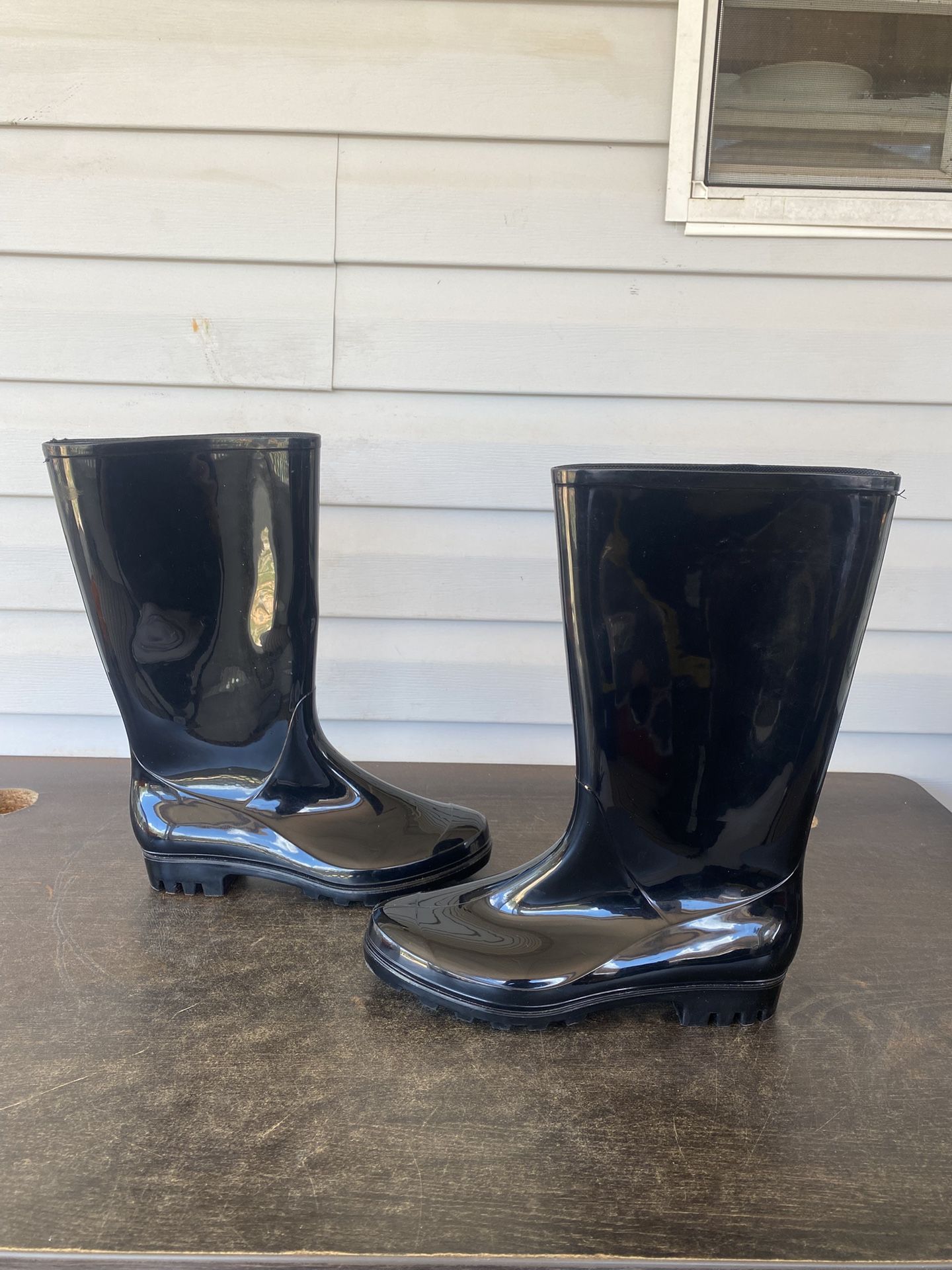 Time & Tru Black Rubber Rain Boots Size 9 for women's