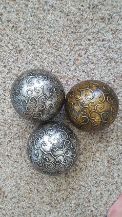 Decorative orbs x3