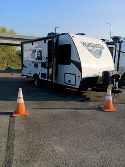 2019 Winnebago 1700bh