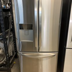 REFRIGERATOR 