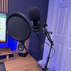 USB Condenser Microphone – Great for Podcasting, Streaming & Gaming
