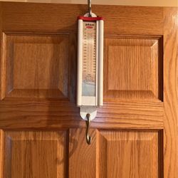 Rubbermaid hanging scale